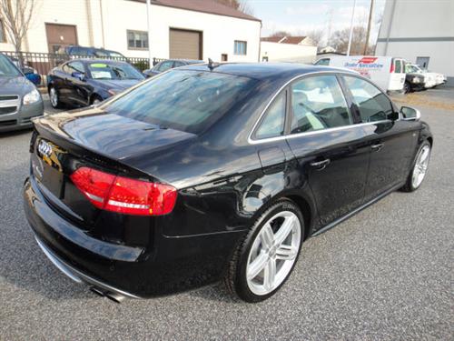 Audi S4 2010 photo 2