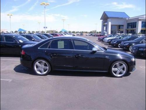 Audi S4 2011 photo 2