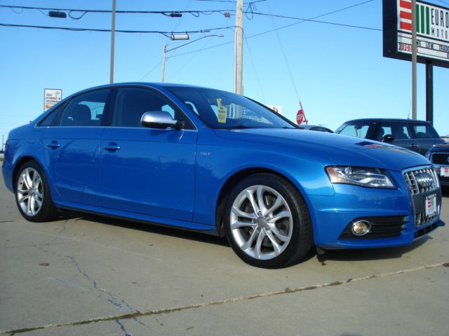 Audi S4 2011 photo 1