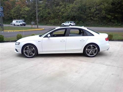 Audi S4 2011 photo 3