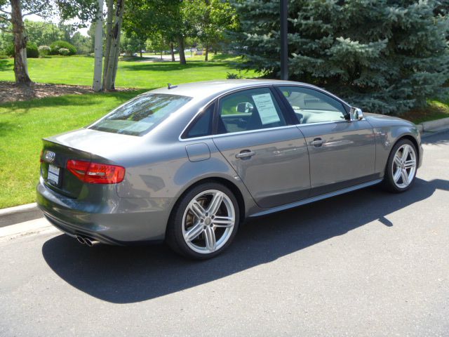 Audi S4 2013 photo 1