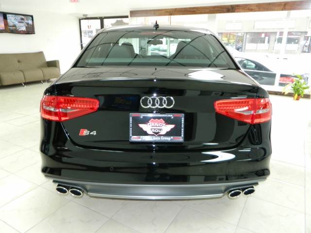 Audi S4 2013 photo 2