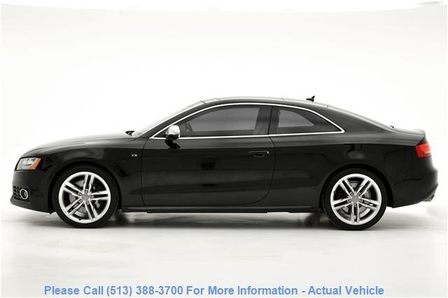 Audi S5 2010 photo 2