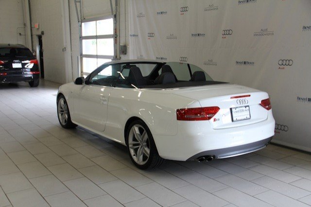 Audi S5 2010 photo 2