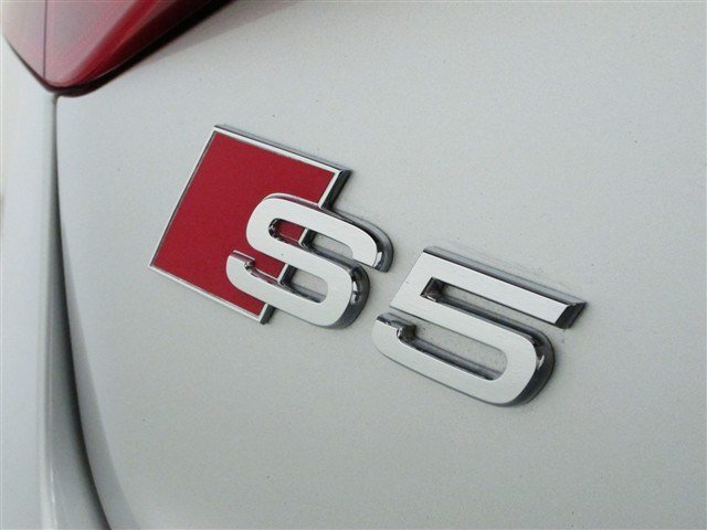 Audi S5 2010 photo 5