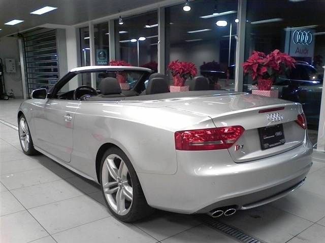 Audi S5 2010 photo 5