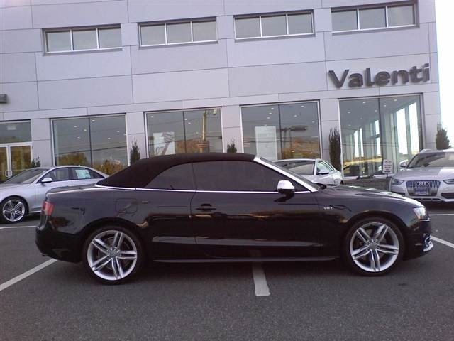 Audi S5 2010 photo 2