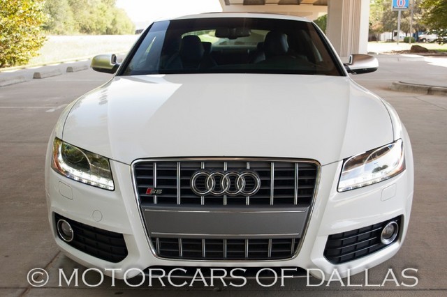 Audi S5 2010 photo 4