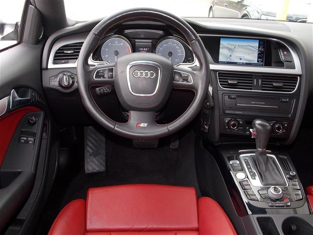 Audi S5 2010 photo 1