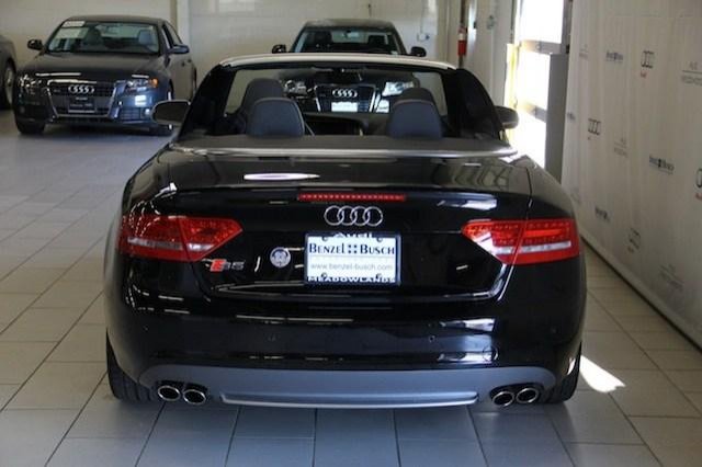 Audi S5 2010 photo 3