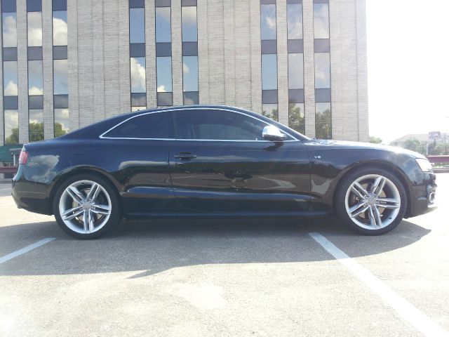 Audi S5 2012 photo 1