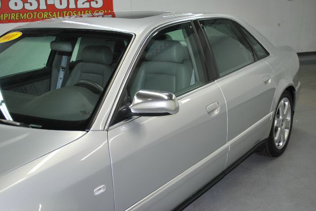 Audi S8 2001 photo 37