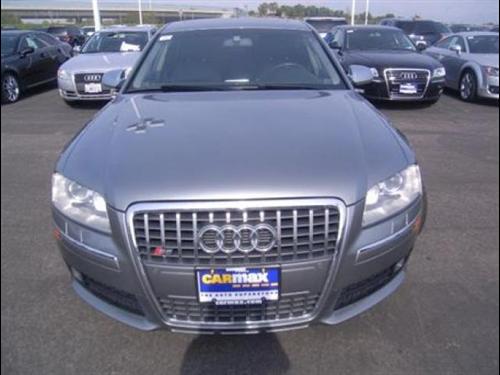 Audi S8 2007 photo 2