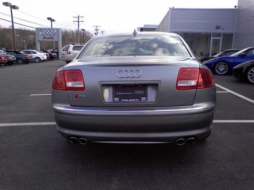 Audi S8 2007 photo 1