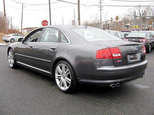 Audi S8 2007 photo 2