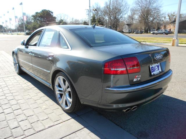 Audi S8 2008 photo 3