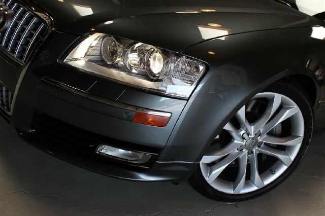 Audi S8 2008 photo 3