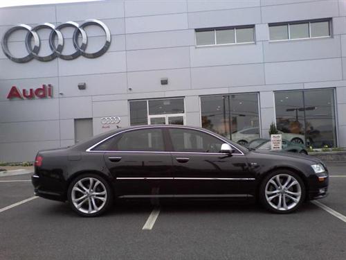 Audi S8 2008 photo 2