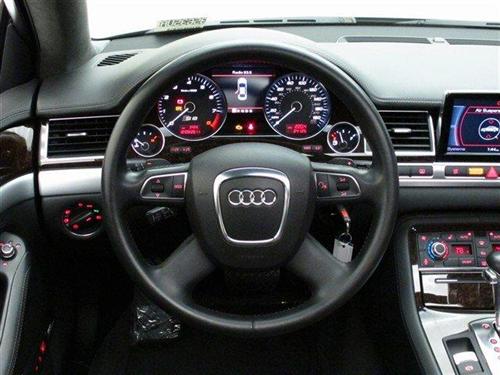 Audi S8 2009 photo 1