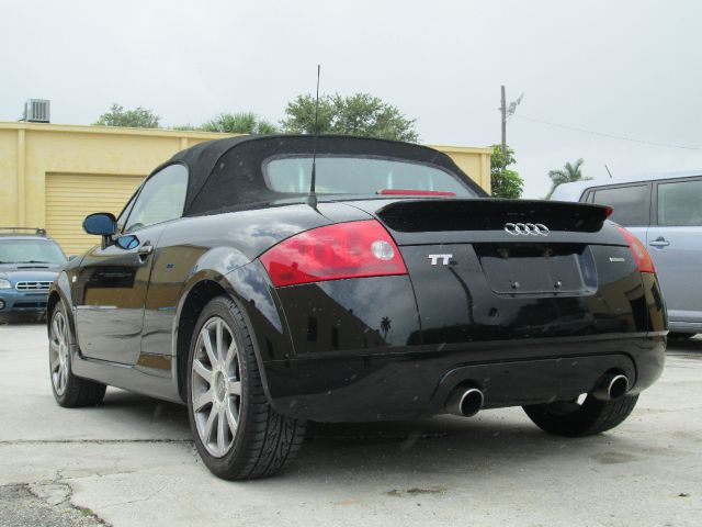 Audi TT 2001 photo 10