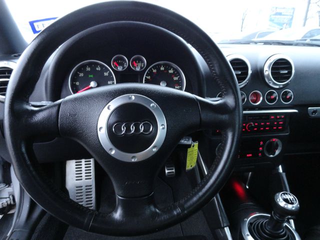 Audi TT 2001 photo 5