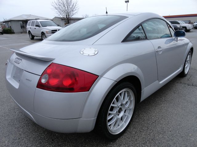 Audi TT 2001 photo 6