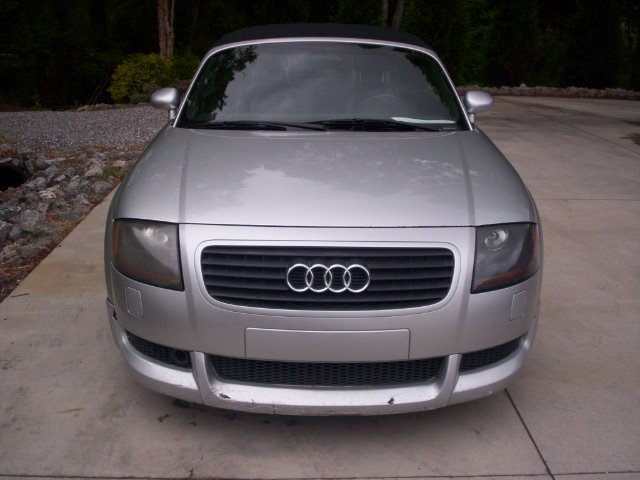 Audi TT 2001 photo 2