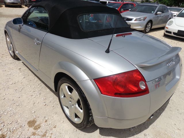 Audi TT 2001 photo 1