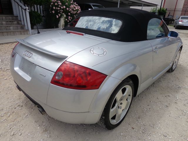 Audi TT 2001 photo 8