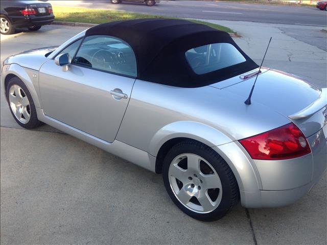 Audi TT 2001 photo 4