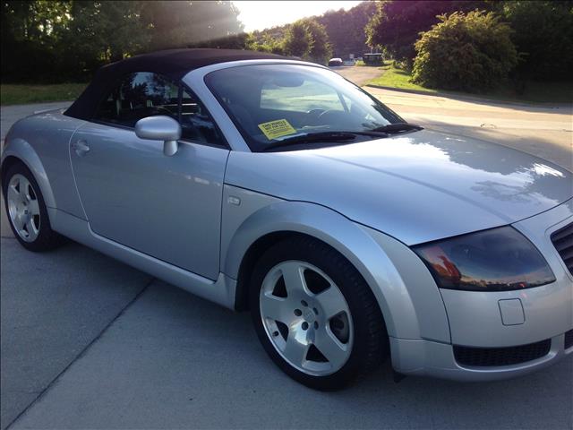 Audi TT 2001 photo 6