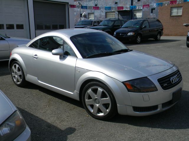 Audi TT 2001 photo 1