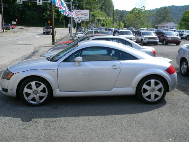 Audi TT 2001 photo 4