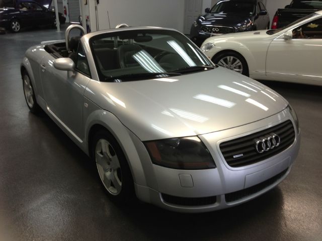 Audi TT 2001 photo 4