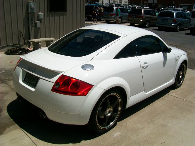 Audi TT 2002 photo 16