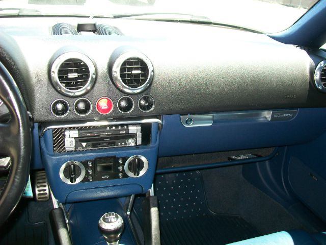 Audi TT 2002 photo 18