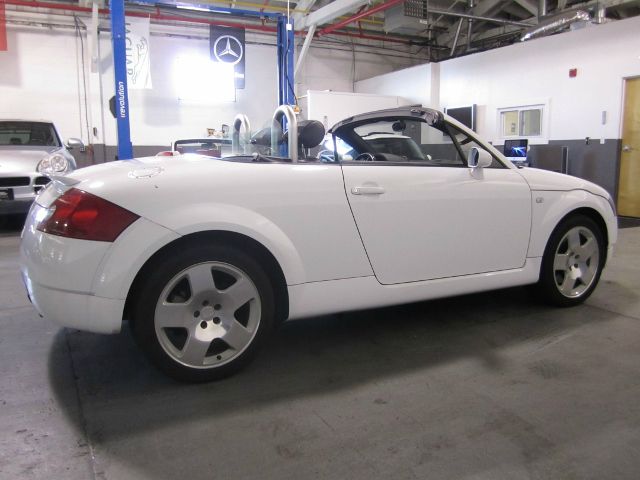 Audi TT 2002 photo 14