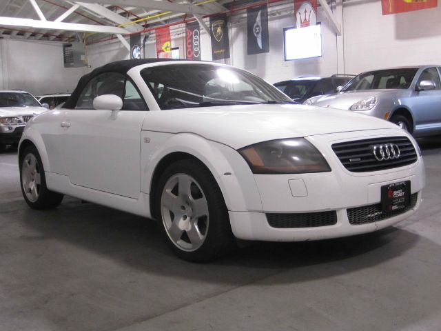 Audi TT 2002 photo 21