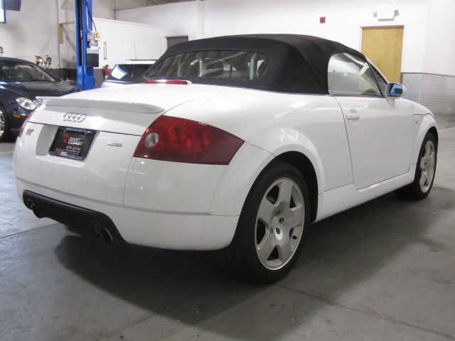 Audi TT 2002 photo 22