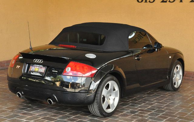 Audi TT 2002 photo 2