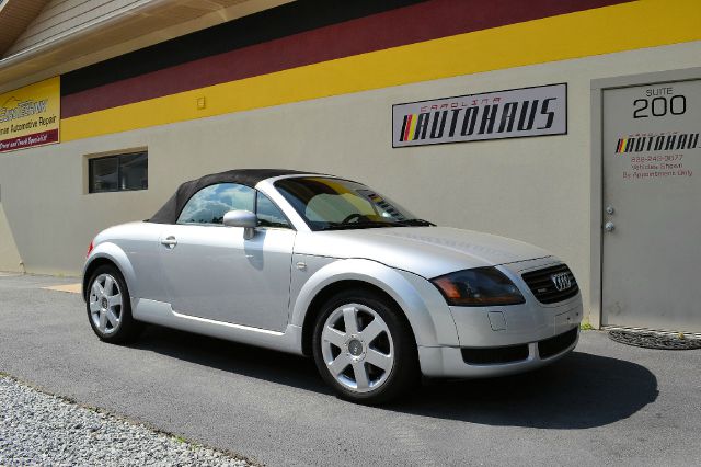 Audi TT 2002 photo 4