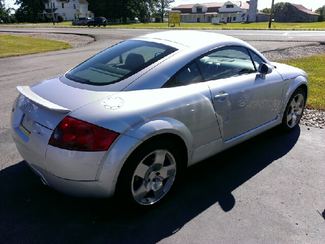 Audi TT 2002 photo 2