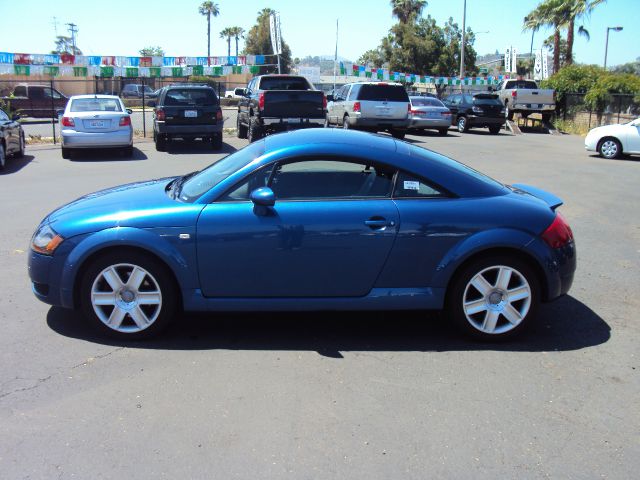 Audi TT 2003 photo 2