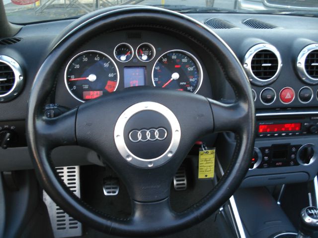 Audi TT 2003 photo 20