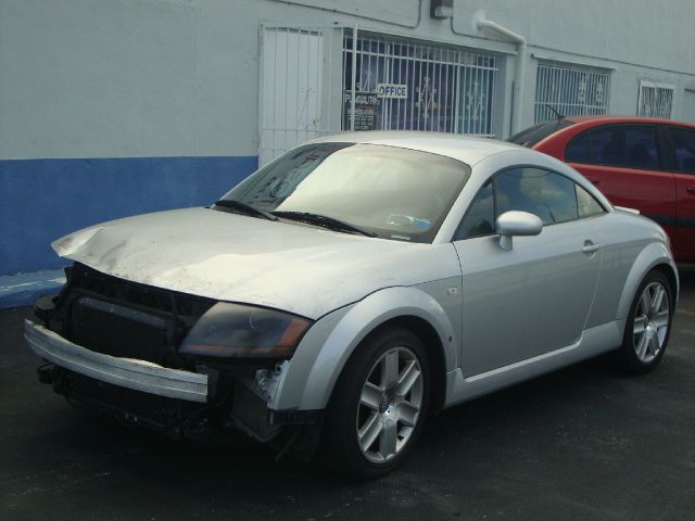 Audi TT 2003 photo 2