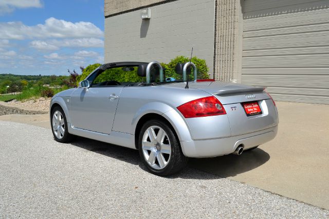 Audi TT 2003 photo 13