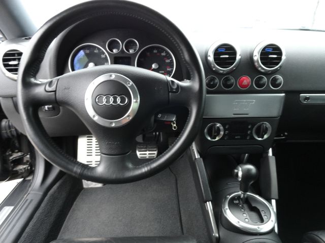 Audi TT 2004 photo 7