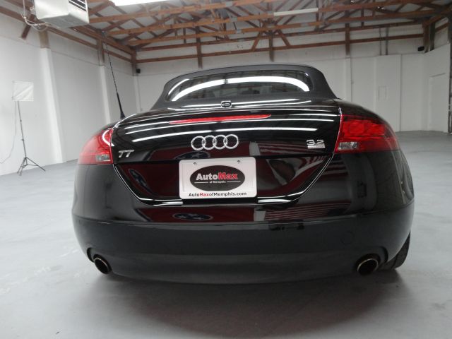 Audi TT 2008 photo 23