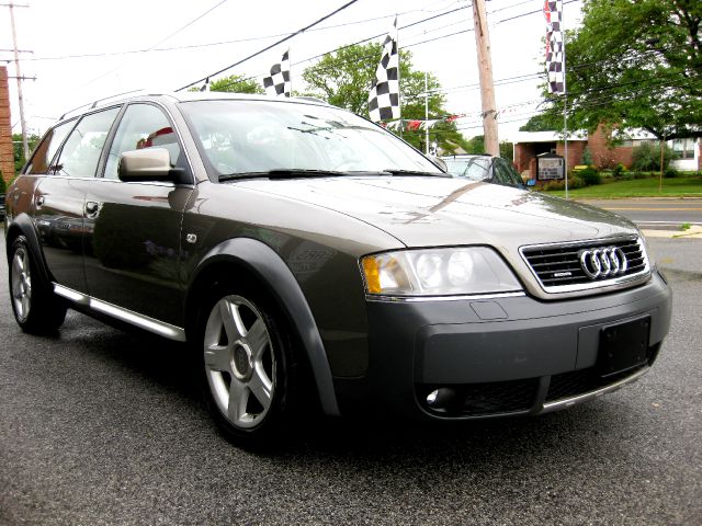 Audi allroad 2003 photo 2