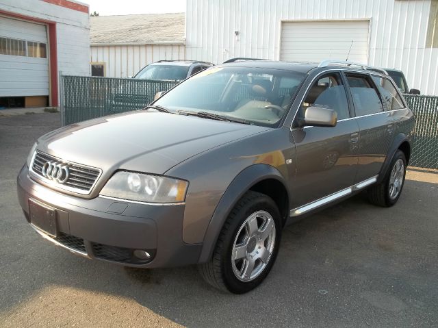 Audi allroad 2003 photo 2